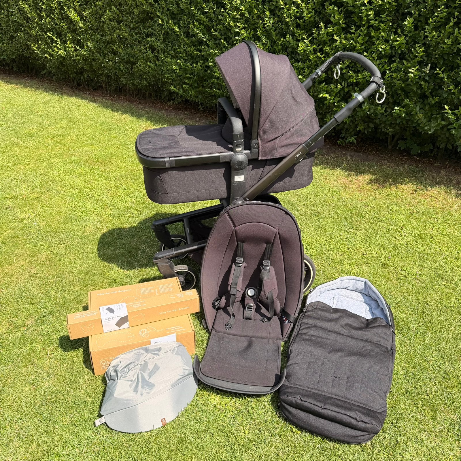 Joolz Day+. Incl. Slaapzak, regenhoes, paraplu en voetplank, Kinderen en Baby's, Kinderwagens en Combinaties, Zo goed als nieuw