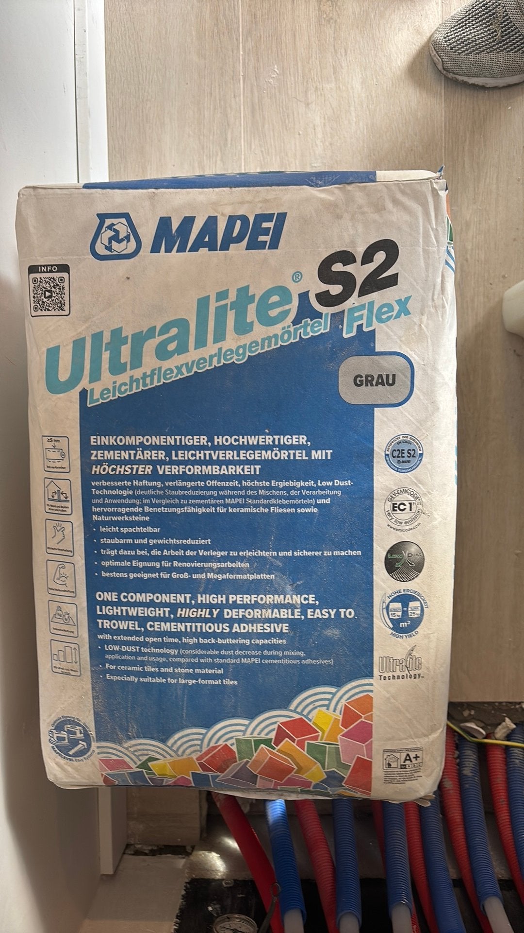 4 zakken mapei s2 flex lijm, Huis en Inrichting, Ophalen