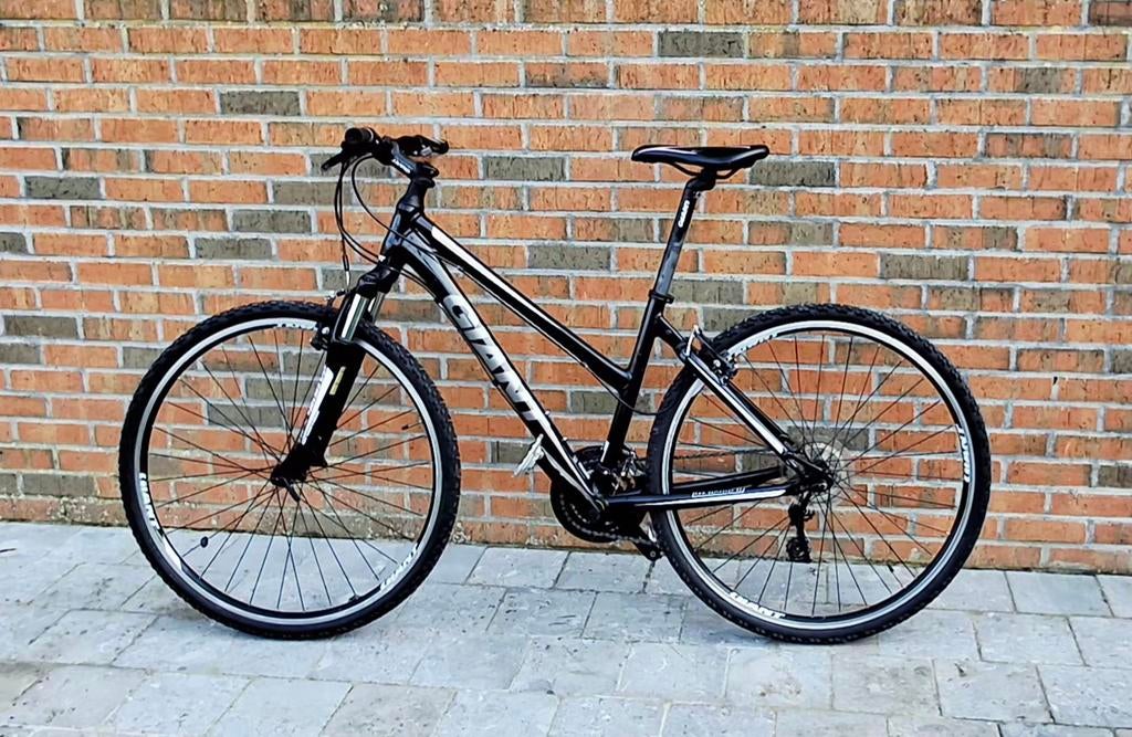 Géant du vélo de montagne pour femmes, Vélos & Vélomoteurs, Vélos | Femmes | Vélos de sport & de randonnée, Enlèvement, Giant