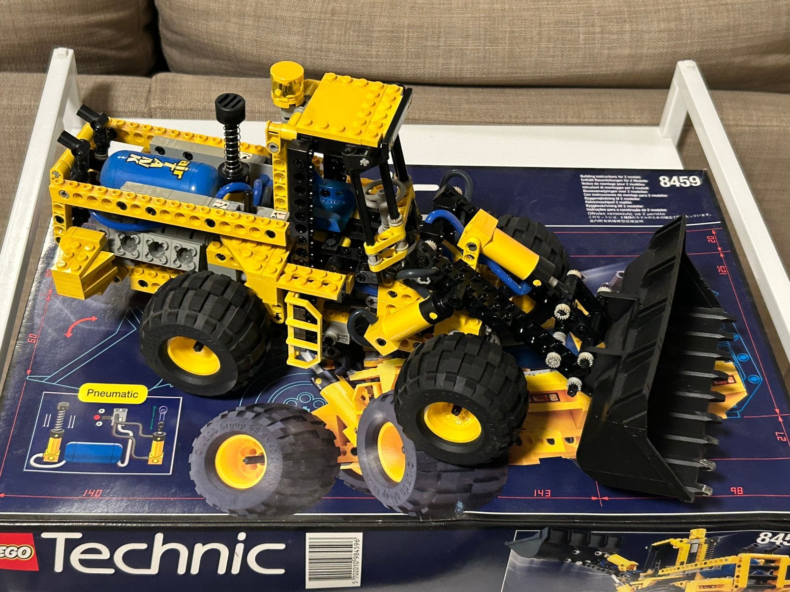 LEGO Technic 8459 Pneumatic Front-End Loader, Ophalen of Verzenden, Zo goed als nieuw