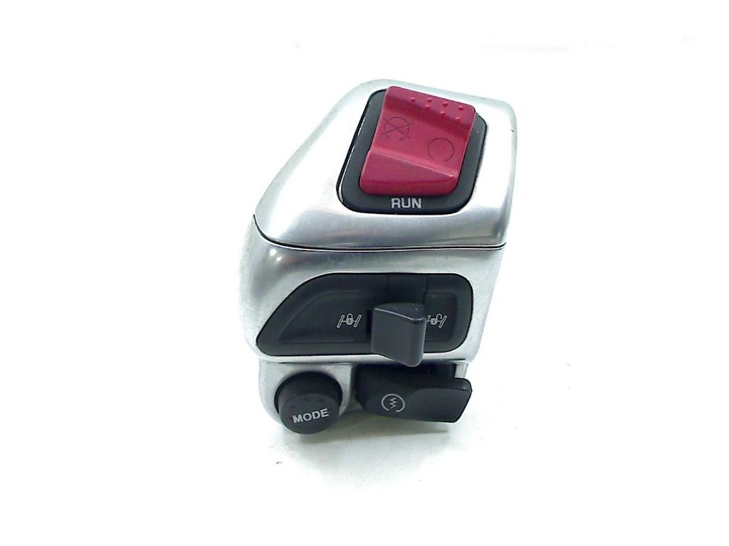COMMUTATEUR DROIT MP3 300 Yourban LT 2011-2015 (ZAPM75100), Dhr. S. di Majo, Utilisé, Info@cama-motorparts.nl, P.J. Troelstraweg 8 8
3144 CX  MAASSLUIS, NL