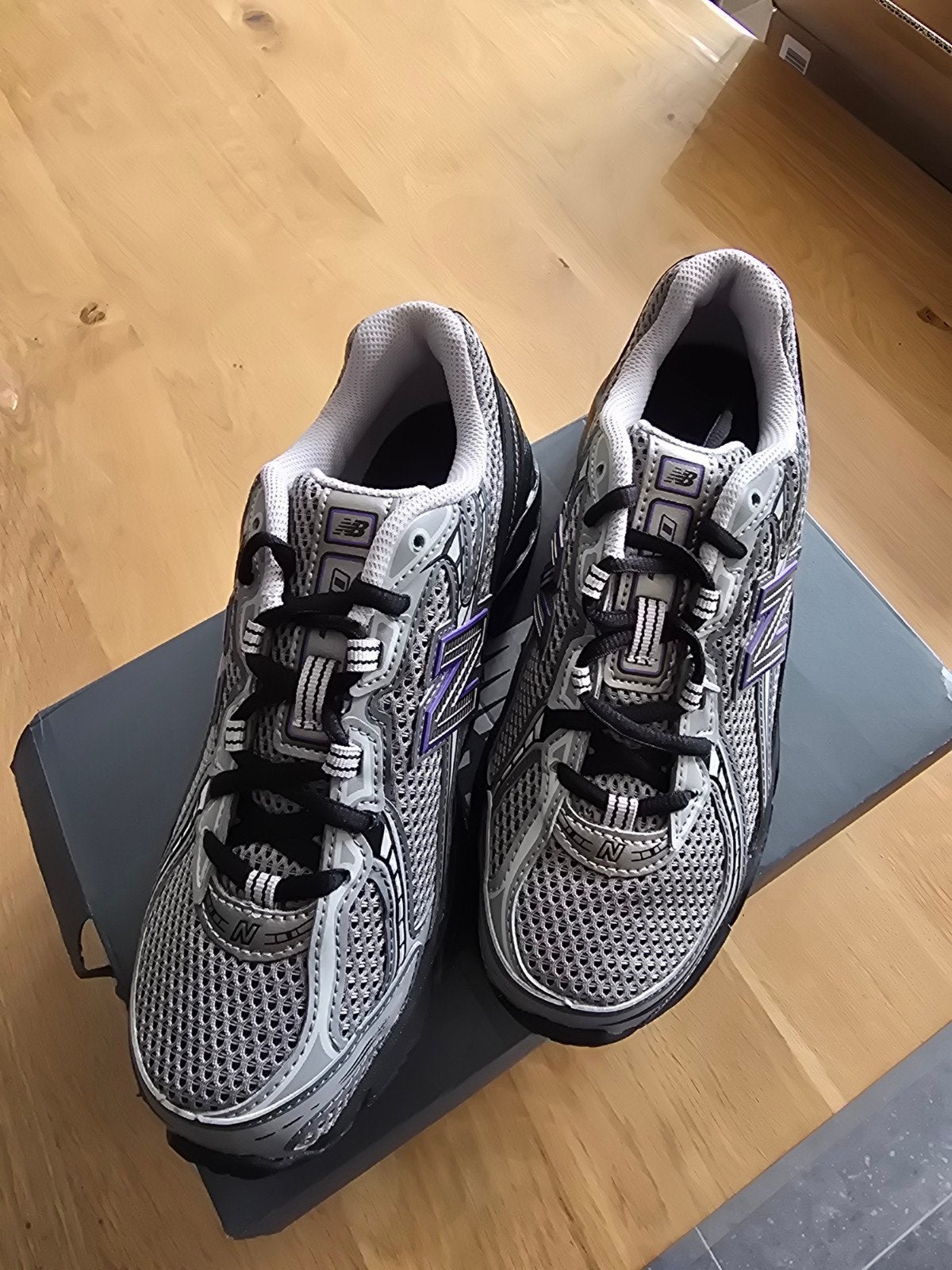 new balance 740, Sport en Fitness, Loopsport en Atletiek, Ophalen