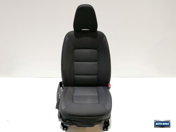 Siège droit d'un Volvo XC70, -, 3 mois de garantie, Utilisé, -