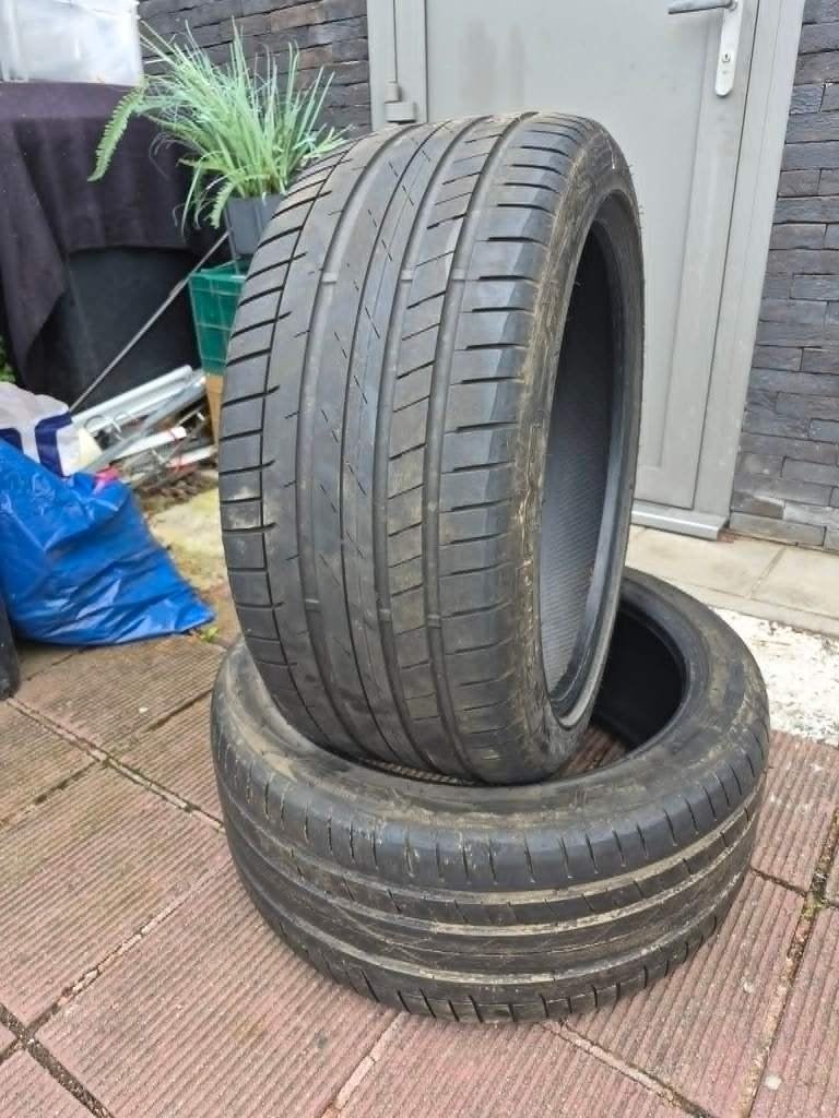 2 pneus 255/40r19, 255 mm, Pneu(s), 19 pouces, Enlèvement