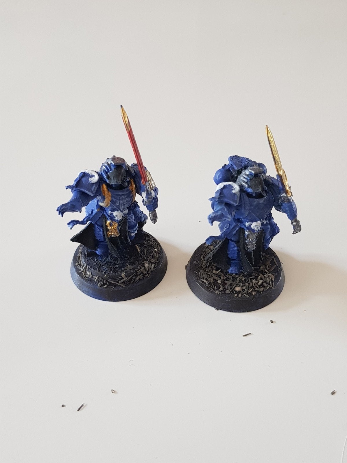 40k, space marines, librarian Turmiel, 2 stuks, Hobby en Vrije tijd, Gebruikt, Figuurtje(s), Warhammer, Ophalen of Verzenden