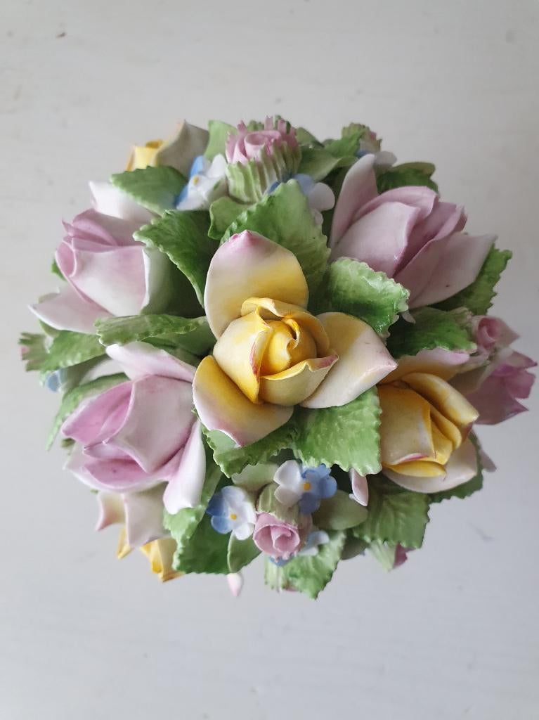 Coupe à fleurs Royale Doulton sur pied, pastel, 13 x 13 cm, Enlèvement ou Envoi