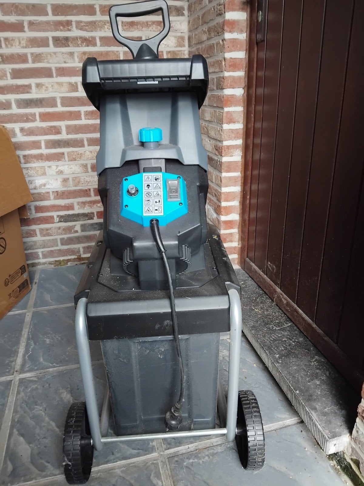 Gamma hakselaar 2500W, Ophalen