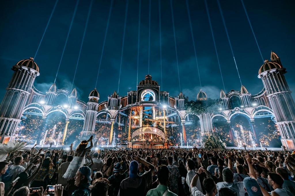 Gezocht Tomorrowland 2026 weekend, Tickets en Kaartjes