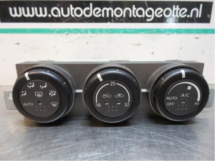 Panneau de commandes chauffage d'un Nissan X-Trail (X-Trail, -, 3 mois de garantie, Utilisé, -