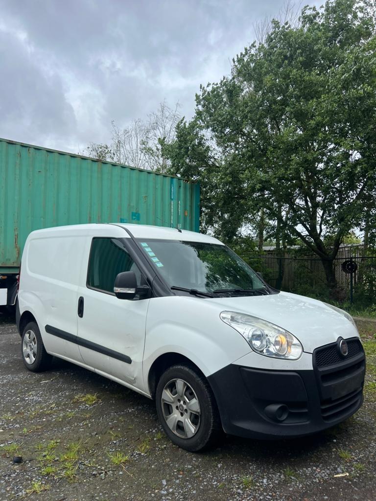 Fiat Doblo 1.3 Diesel | 124000KM | 2014 | Vitres électriq AC, Autos, Fiat, Entreprise, Doblo, ABS, Airbags, Air conditionné, Bluetooth