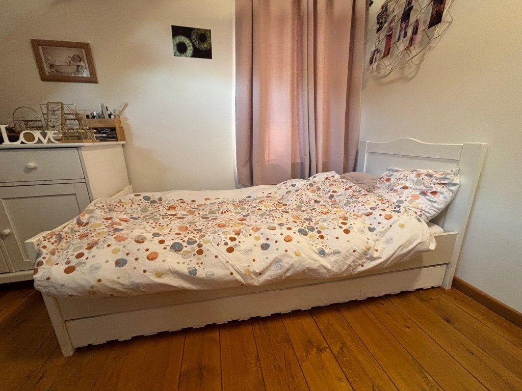 Chambre enfant (ado): lit, penderie, table de chevet, Enlèvement, Utilisé, Bois