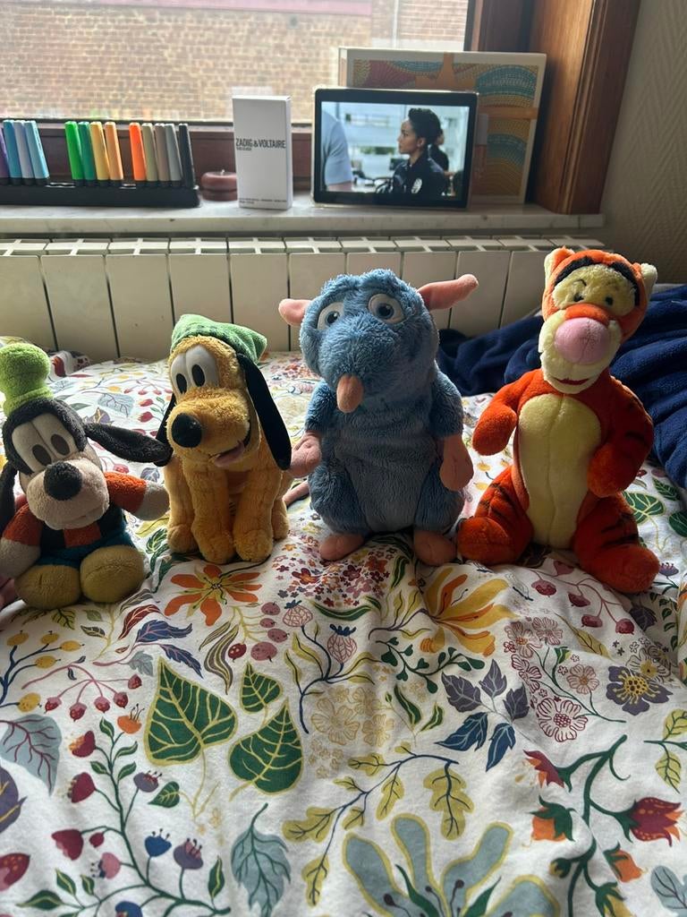 Lot de 4 peluche Disney, Avec étiquette, Disney, Autres marques, Comme neuf
