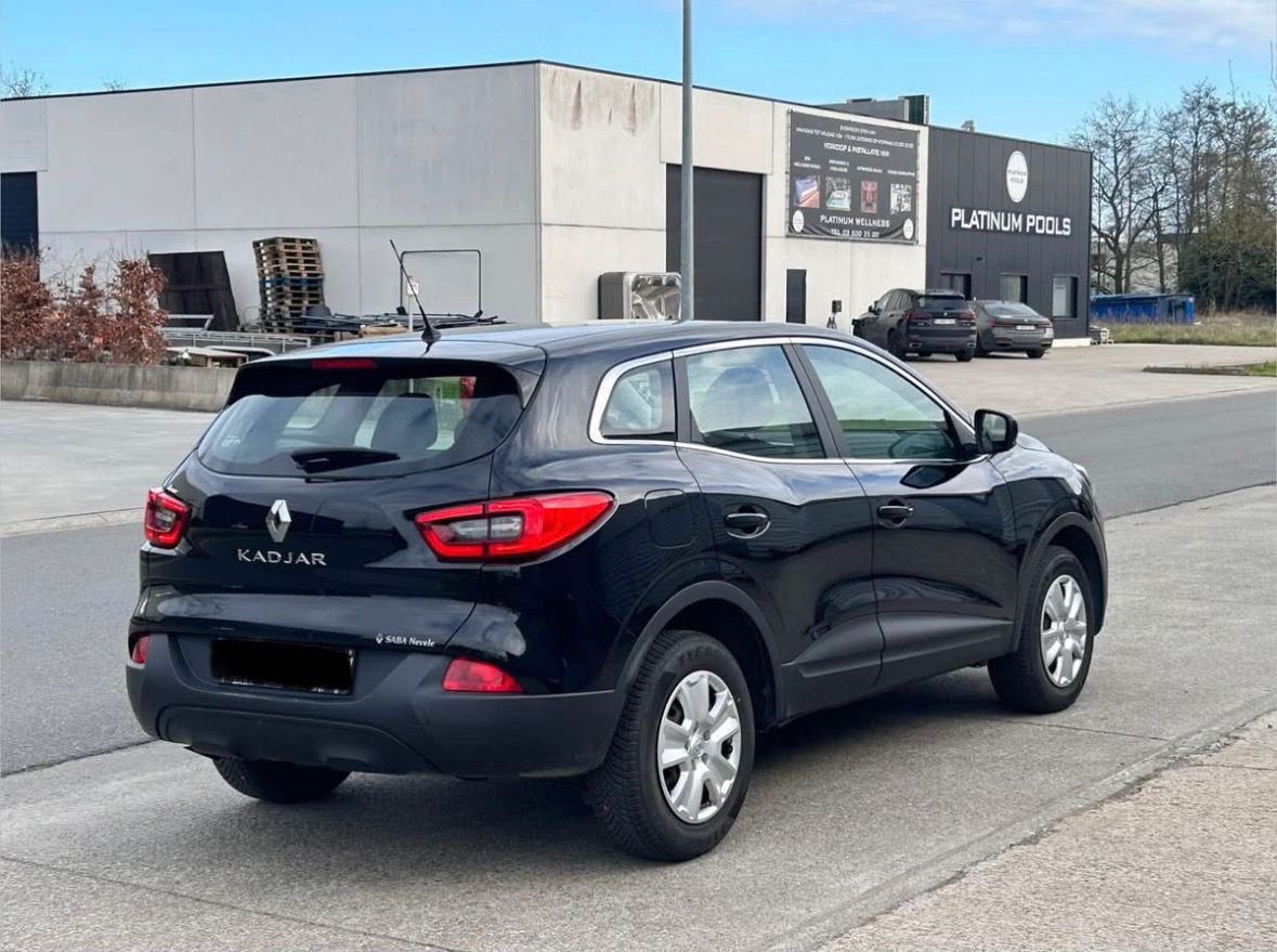 RENAULT KADJAR 2017 1.2 BENZINE 138.000KM EURO6B, Auto's, Renault, Kadjar, Stof, Euro 6, Zwart