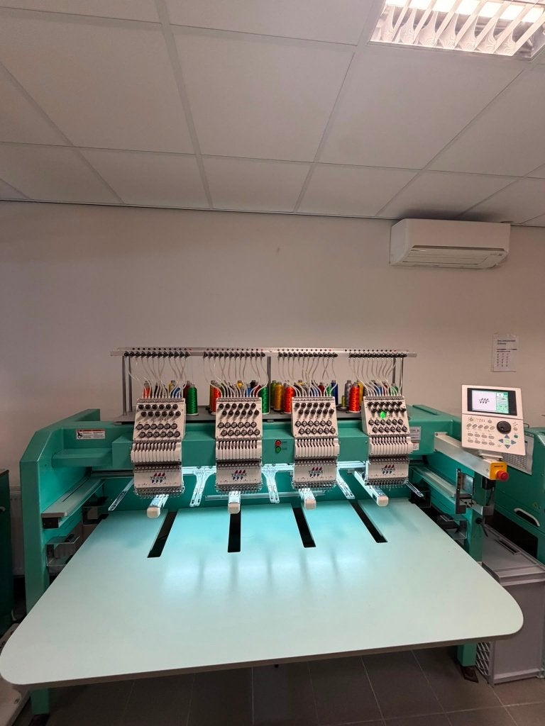 Borduurmachine Tajima TFMX-IIC1204 USB, Hobby en Vrije tijd, Ophalen, Gebruikt, Machineborduren, Borduurmachine