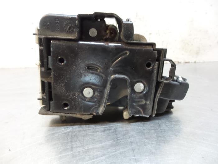 Serrure portière mécanique 4portes arrière gauche d'un Vo, Volkswagen, -, Utilisé, -