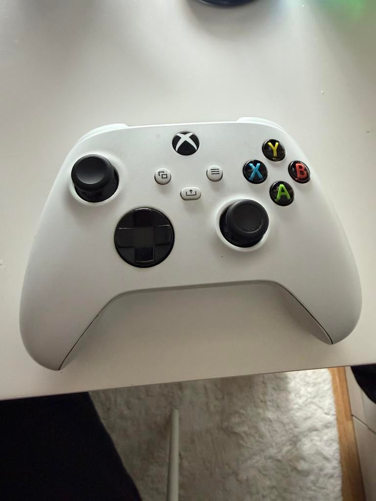 Xbox serie s controller prijs is vast, Games en Spelcomputers, Spelcomputers | Xbox | Accessoires, Ophalen of Verzenden, Zo goed als nieuw