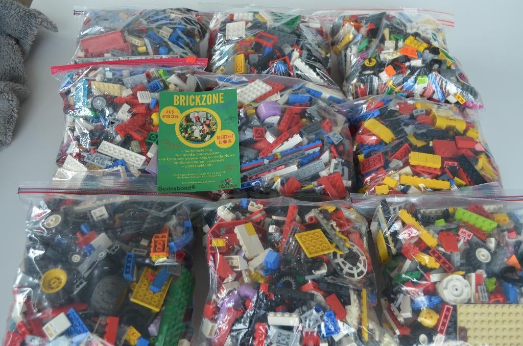 Lego:  mix van verschillende onderdelen € 12,00 per zak, Kinderen en Baby's, Speelgoed | Duplo en Lego, Ophalen of Verzenden, Gebruikt