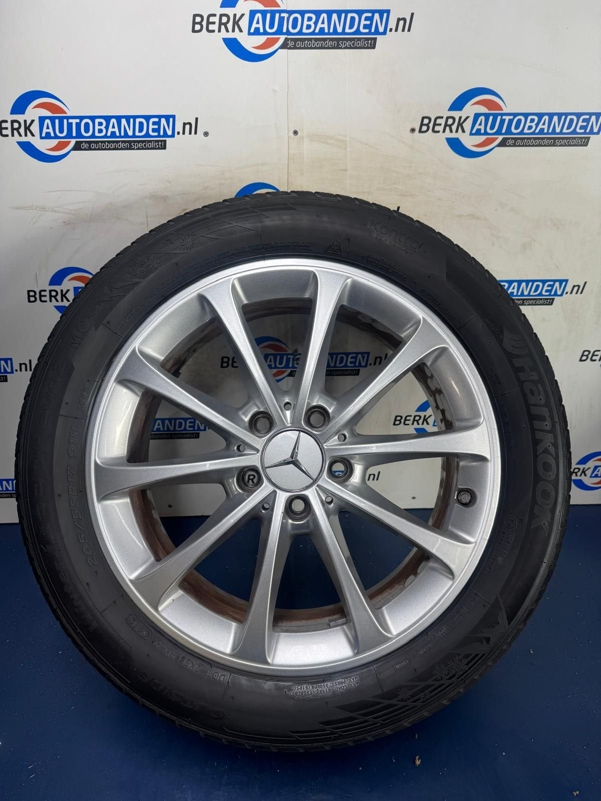 Originele Mercedes winterset 17 inch 5x112x66.6 ET44 6.5J (, Autos : Pièces & Accessoires, Pneus & Jantes, Pneus et Jantes, Pneus hiver