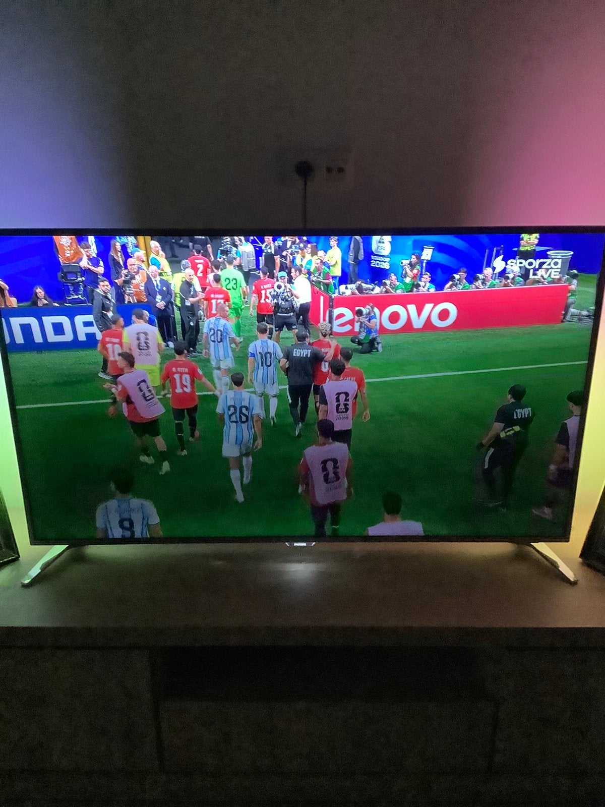 Tv philips  in ruil voor 2 flessen GIN ., Enlèvement, Comme neuf, OLED, Philips