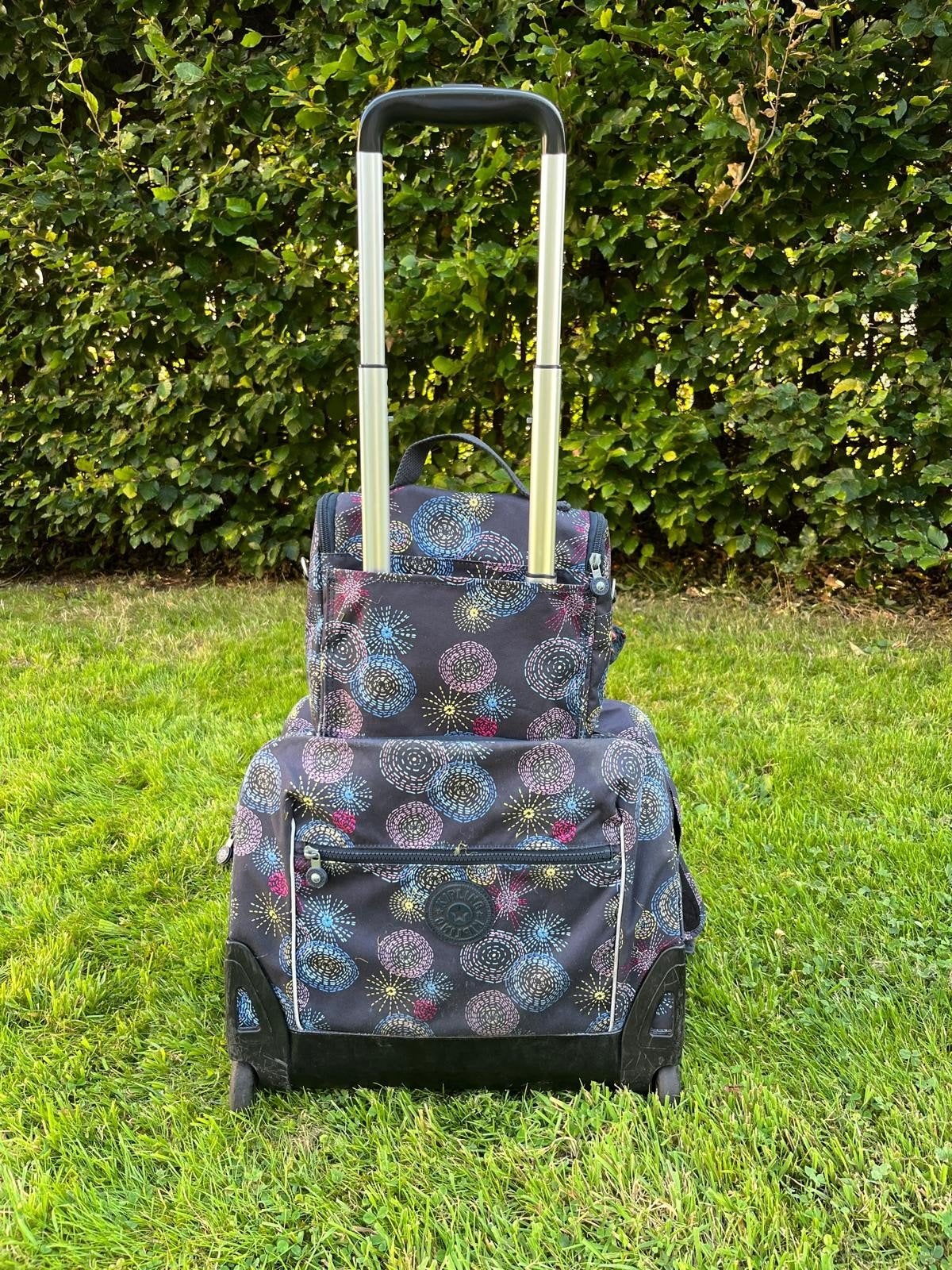 Cartable,  plumier, sac collation kipling. L'état est  très