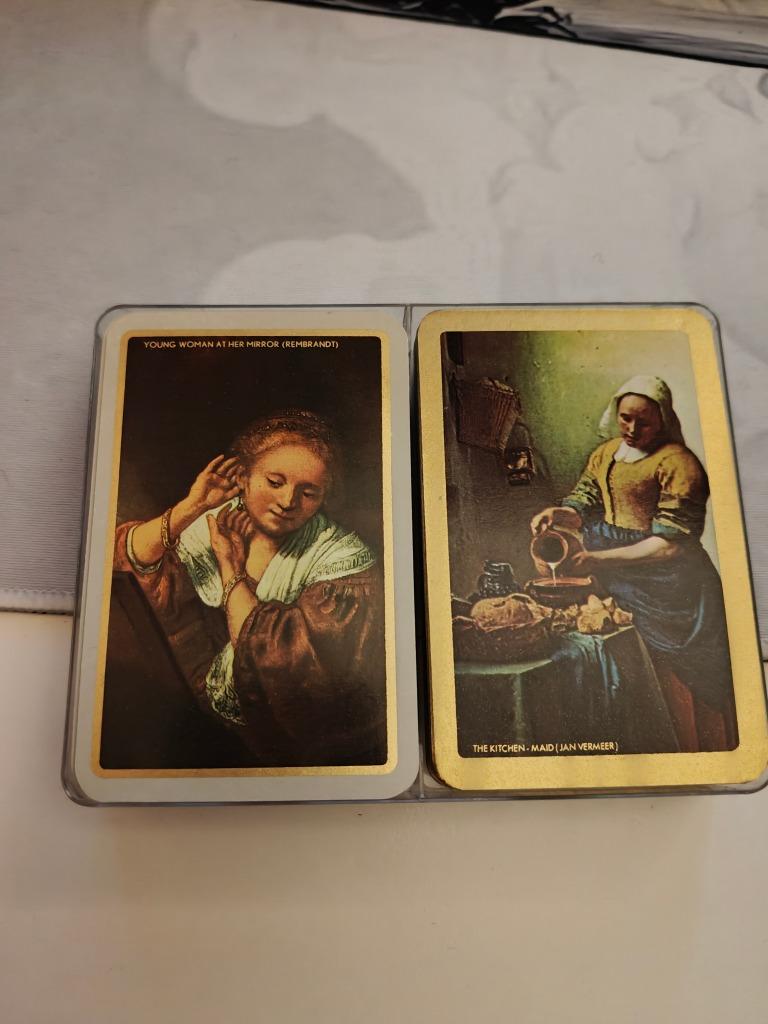 2 Jeux de carte Vintage rare complet, Trois ou quatre joueurs, Enlèvement ou Envoi, Utilisé
