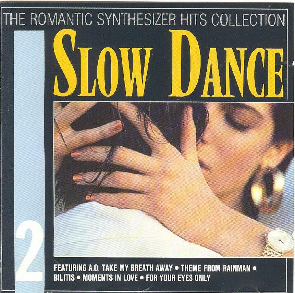 CD * THE ROMANTIC SYNTHESIZER HITS COLLECTION - SLOW DANCE, CD & DVD, CD | Instrumental, Comme neuf, Envoi