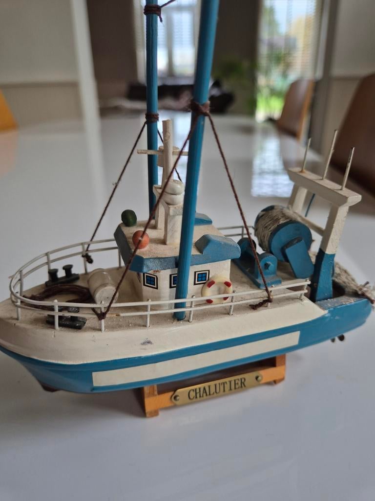 Beaux bateaux décoratifs et phare, très finement finis, Enlèvement