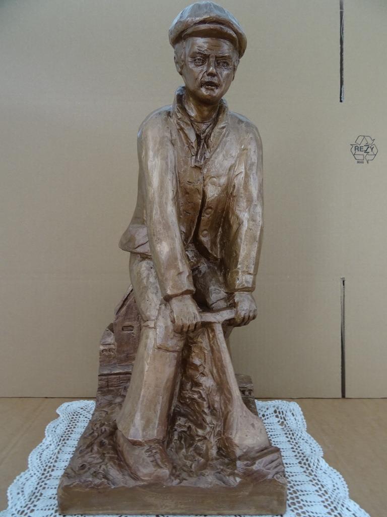 Statue vintage Le tailleur de tourbe Constant Grooten 1975, Enlèvement ou Envoi