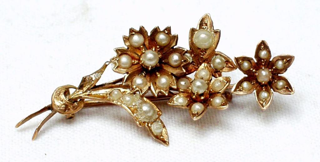 Broche antique en perles de rocaille en or 18 carats., Enlèvement ou Envoi, Or, Broche
