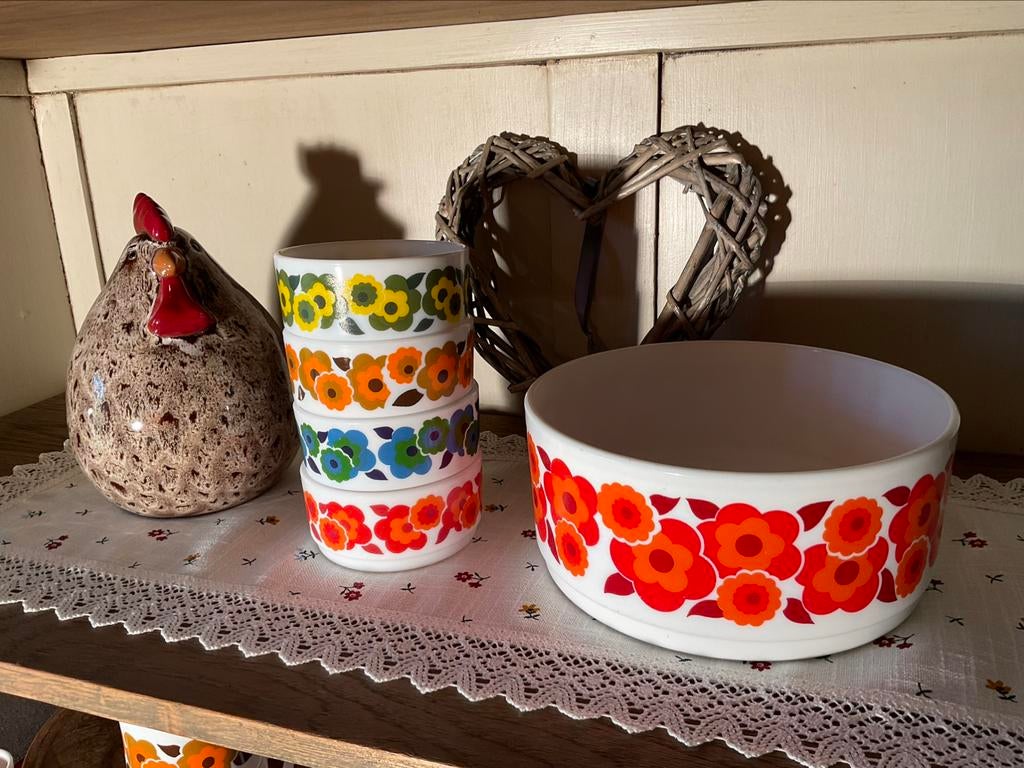 Arcopal Lotus - Set Dessertkommetjes en grote Schaal, Ophalen of Verzenden, Glas, Bord(en)