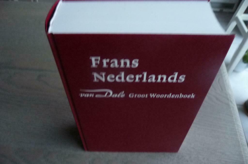 Woordenboek Van Dale Frans/nederlands, Frans, Ophalen of Verzenden, Zo goed als nieuw, Van Dale