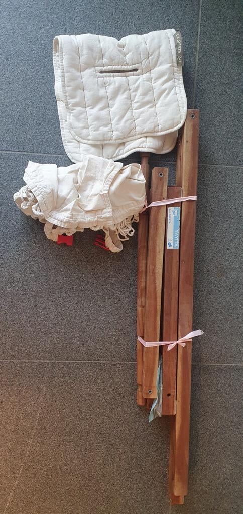 La Siesta Yayita babyhangmat met staander, Ophalen