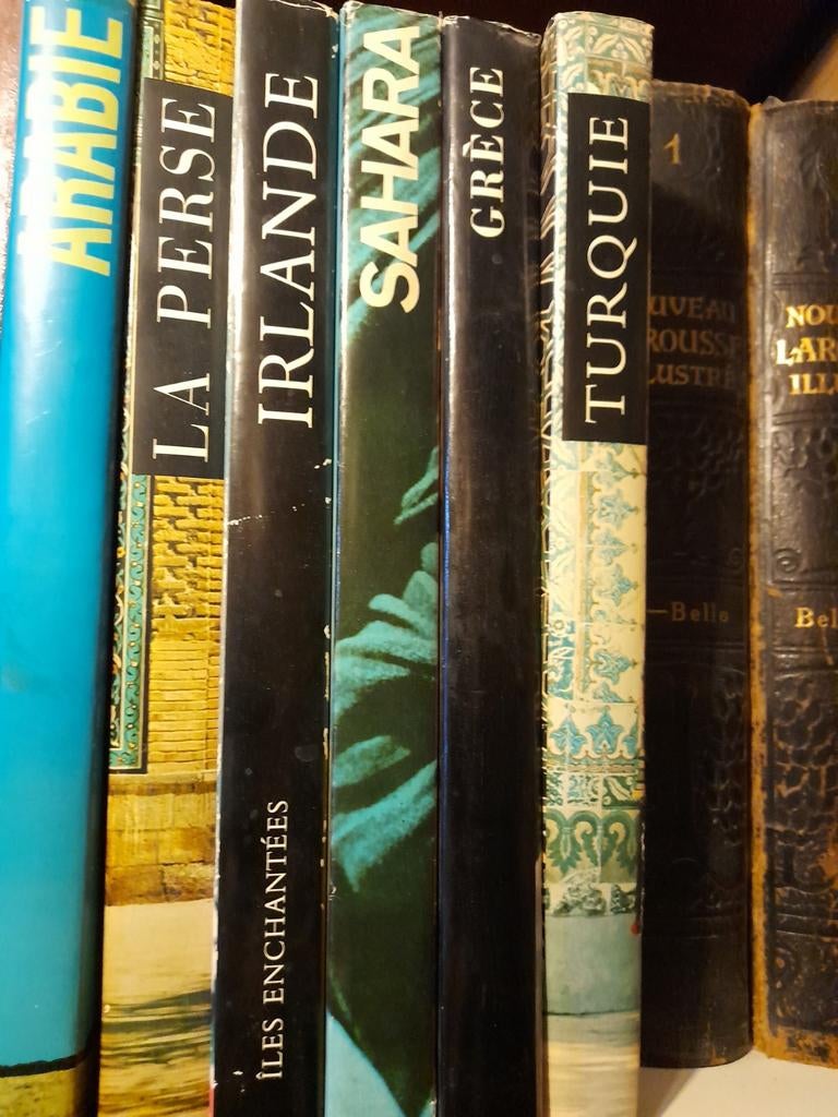 Collection Livres artis les pays, Livres, Enlèvement