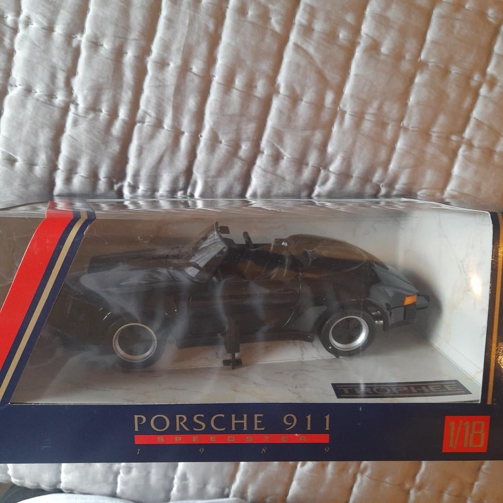 MAISTO PORSCHE 911 SPEEDSTER 1989 1/18 *MIN*, Enlèvement, Neuf, Voiture, Maisto
