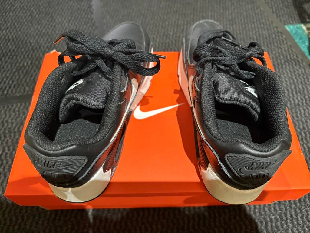 2 paire de chaussure enfant a vendre, Gebruikt, Schoenen, Ophalen of Verzenden, Nike