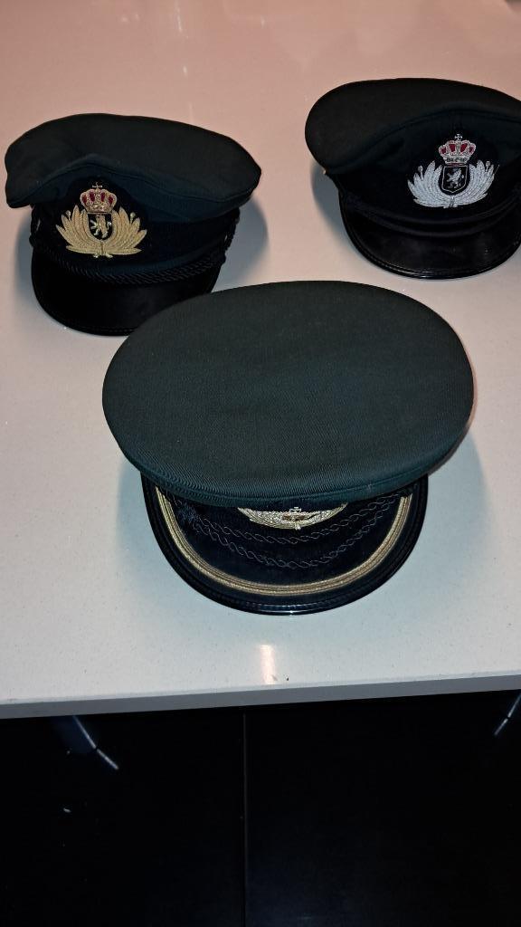 BELGIQUE - ABL - LOT DE 3 KEPIS SERVICE MEDICAL, Ophalen of Verzenden, Overige soorten, Helm of Baret
