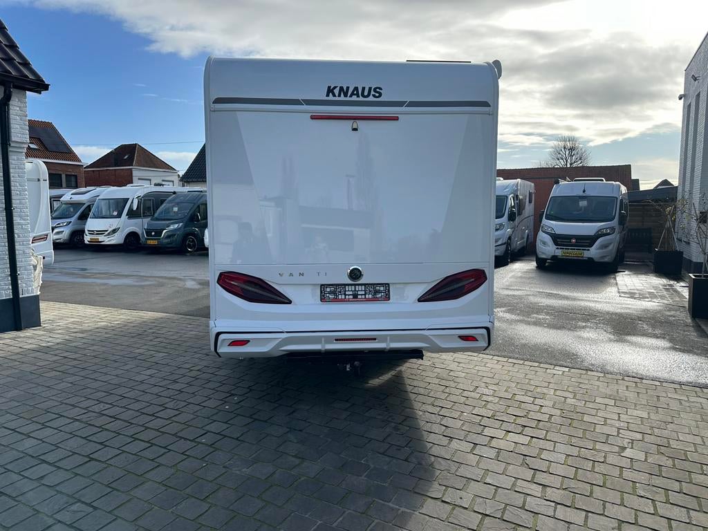 Peugeot Boxer Knaus Vansation, 6 à 7 mètres, Boîte manuelle, Télévision, Diesel