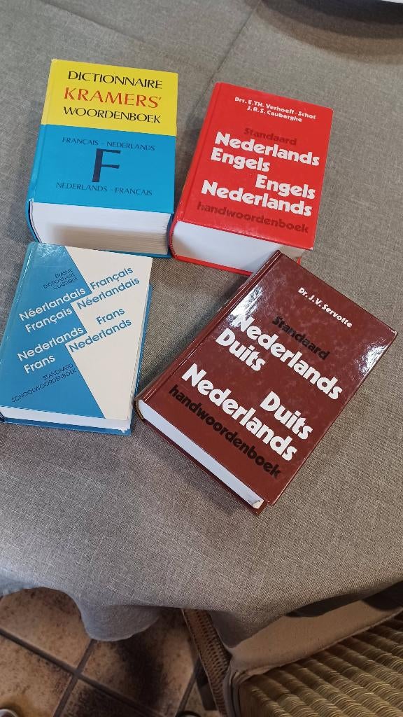 Woordenboeken 4 stuks, Ophalen of Verzenden, Gelezen