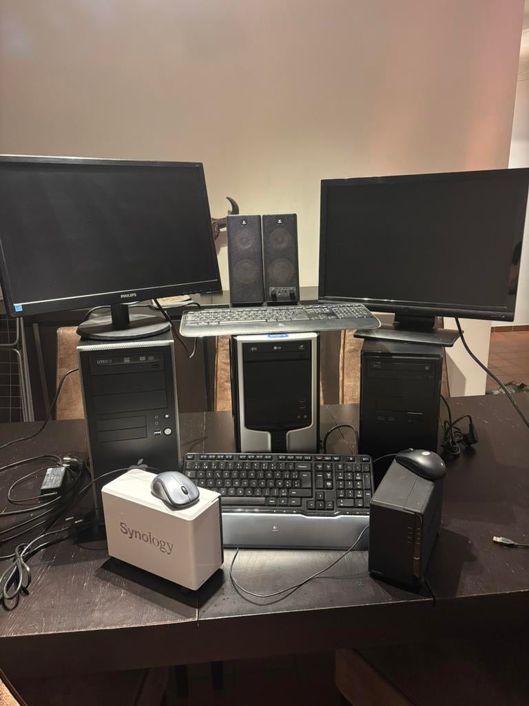 Lot pc tout ecran souris clavier haut parleur, Enlèvement, Utilisé