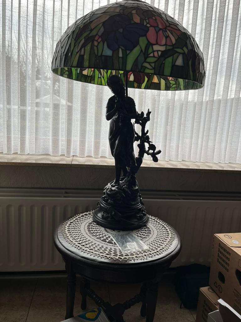 Tiffany lamp, Ophalen, Zo goed als nieuw