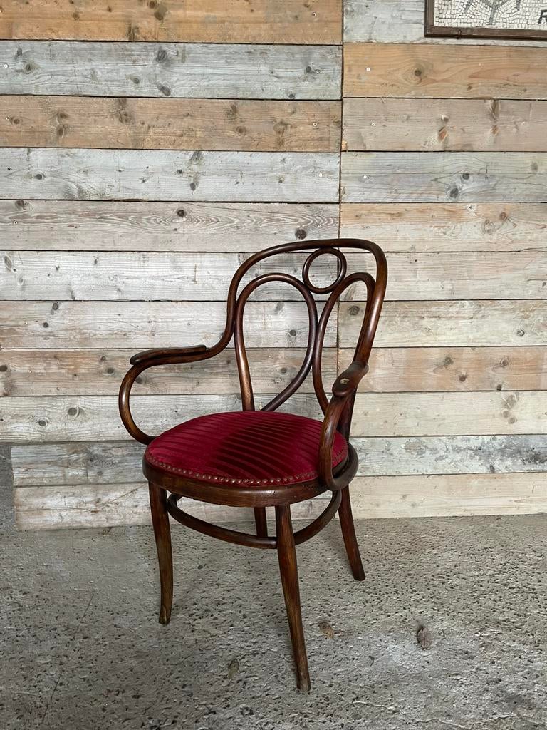 Bentwood stoel, Ophalen