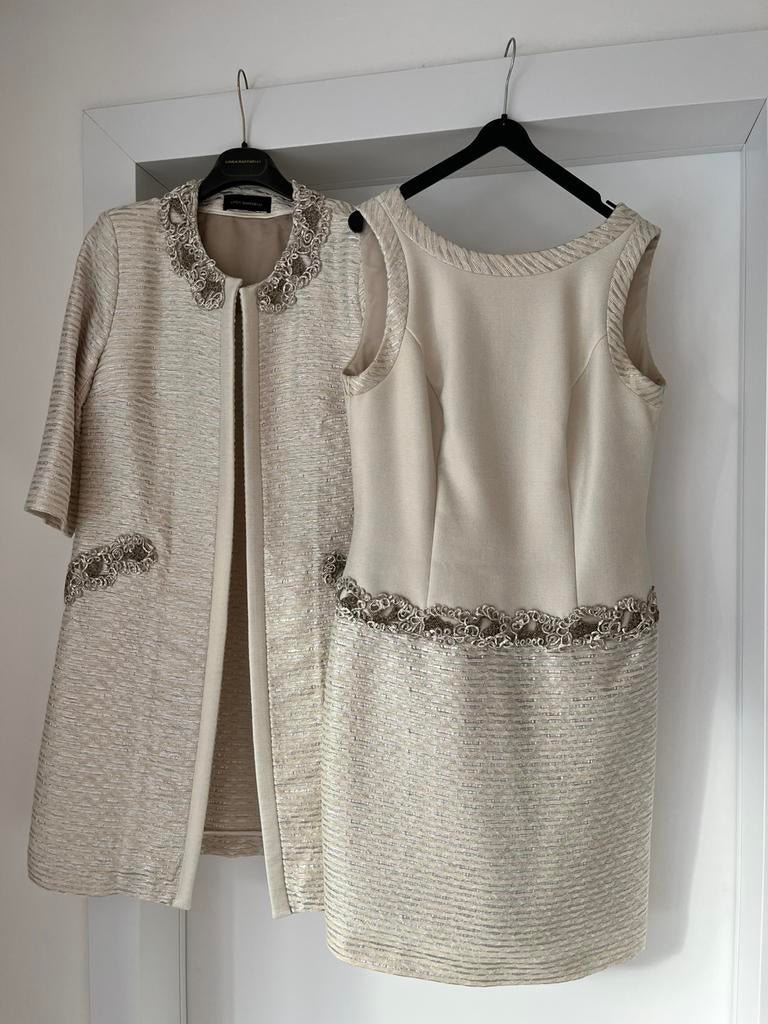 Linea Raffaelli feestjurk en mantel in beige M 42, Taille 42/44 (L), Linea raffaelli, Enlèvement ou Envoi, Beige