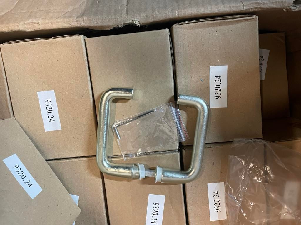 Set de poignées de porte. 100 pièces, Bricolage & Construction, Enlèvement, Comme neuf