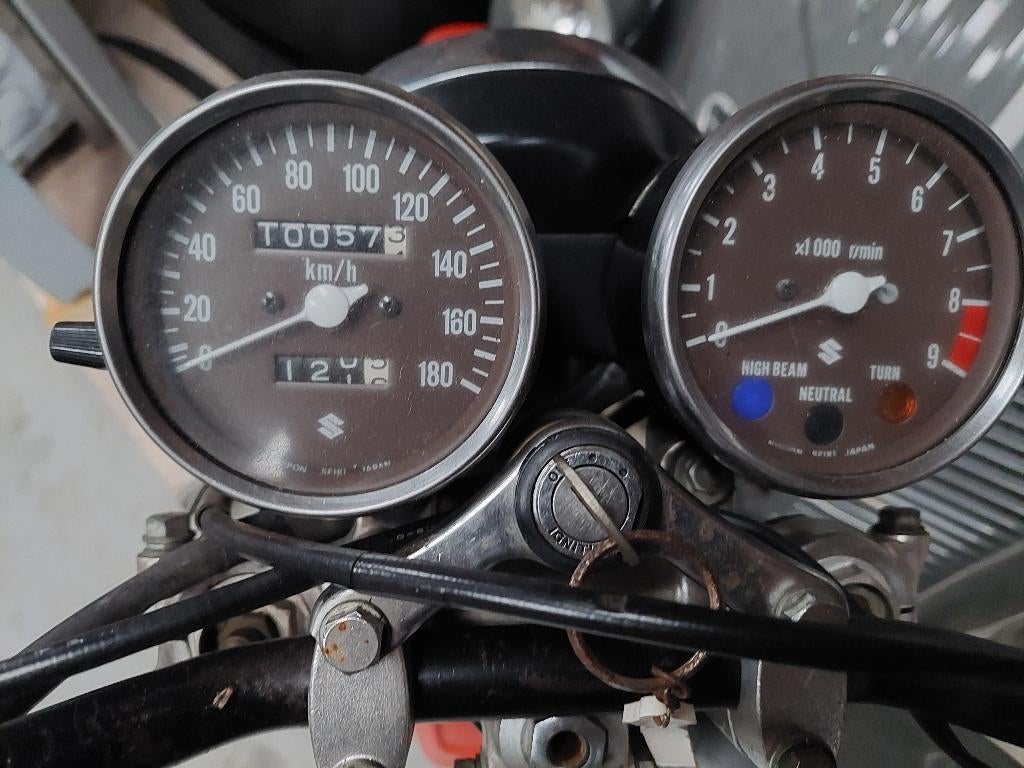 suzuki sp 370, Motoren, 370 cc, Enduro, 1 cilinder, 12 t/m 35 kW