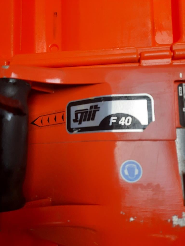 Spit f40 muurfrees sleuvenzaag  muursleuvenzaag, Doe-het-zelf en Bouw, Ophalen, Muurfrees