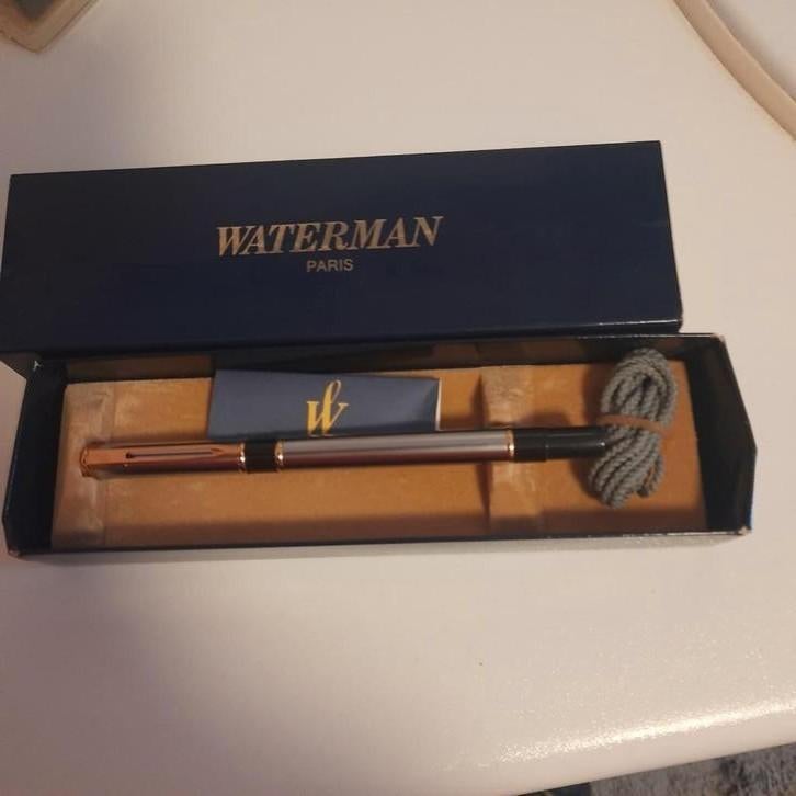 WATERMAN ROLLERBALL en métal* Excellent état*, Collections, Stylos, Avec boîte, Comme neuf, Enlèvement, Fineliner