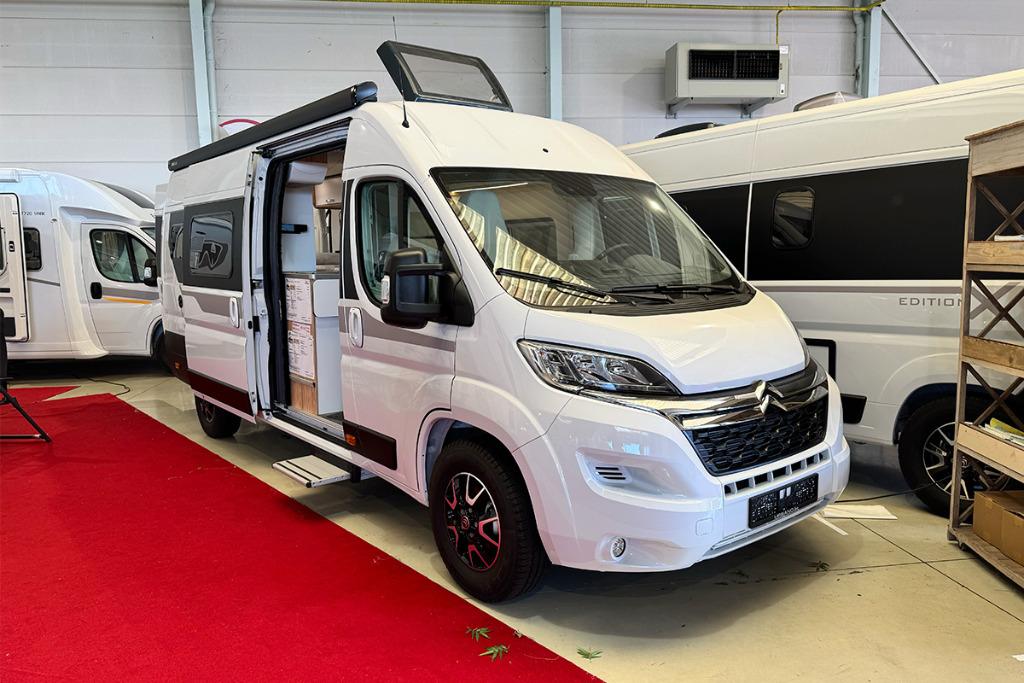 Édition Bavaria K 630 J, Réfrigérateur, Marchepied électrique, 6 à 7 mètres, ESP - Contrôle de stabilité