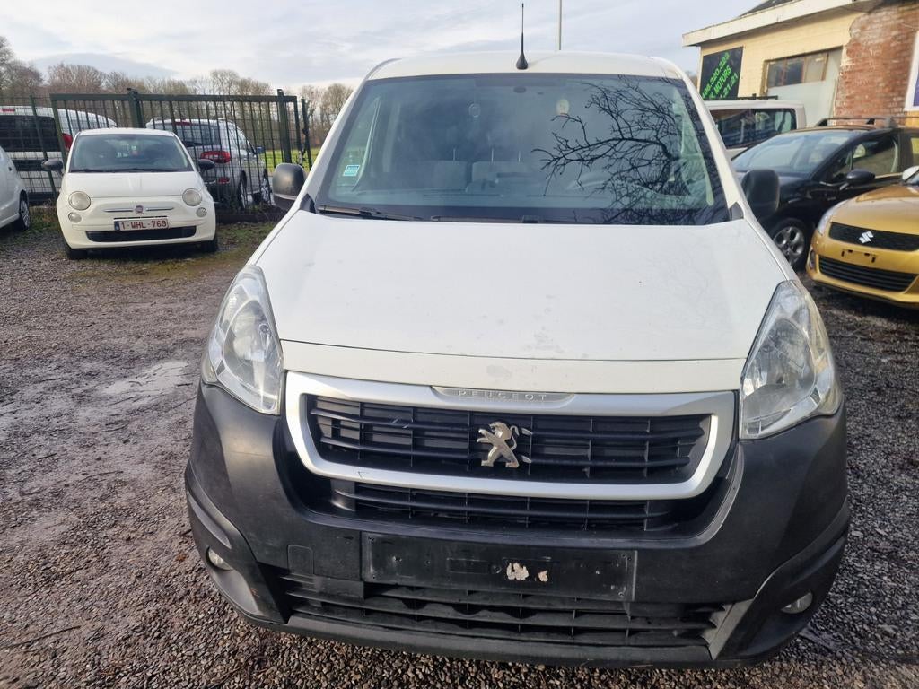 Peugeot partner 1.6 HDI 3place utilitaires roul très bien, Auto's, Peugeot, Bedrijf, Te koop, Partner, Radio, Diesel, Euro 5, Break