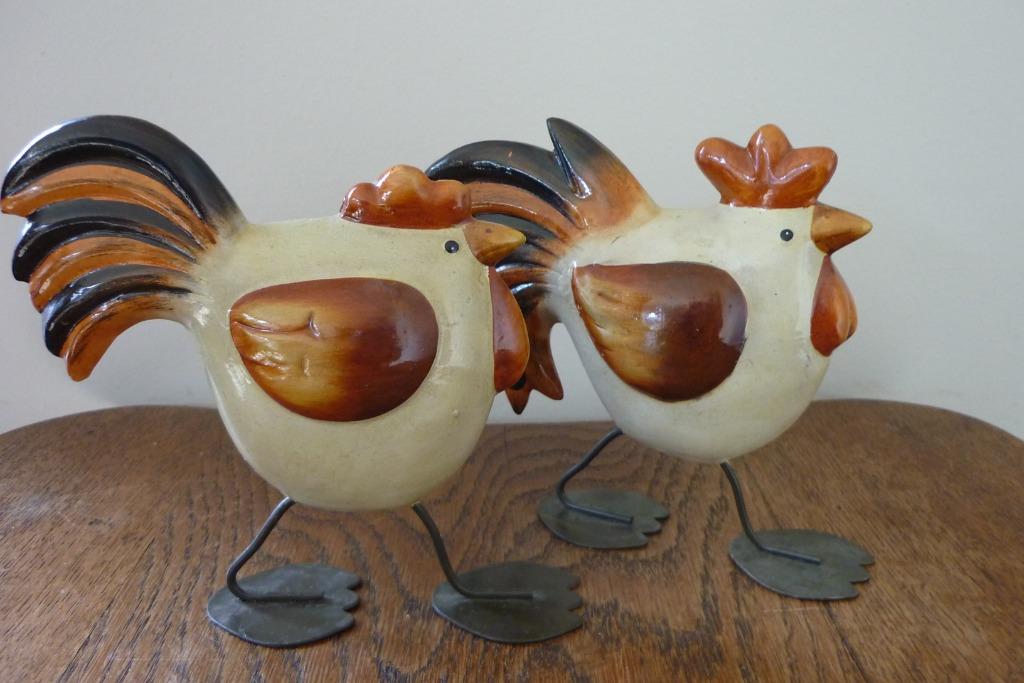 Koppel decoratieve kippen in aardewerk, Ophalen of Verzenden, Zo goed als nieuw