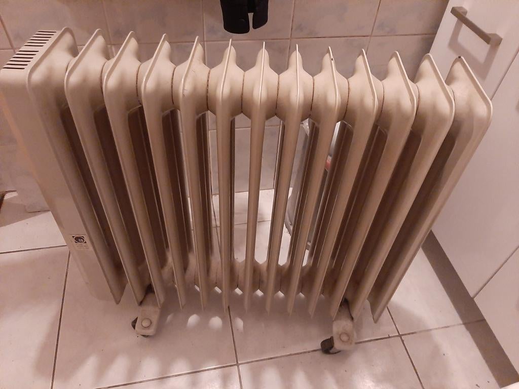 Radiateur rempli d'huile., Enlèvement, Utilisé